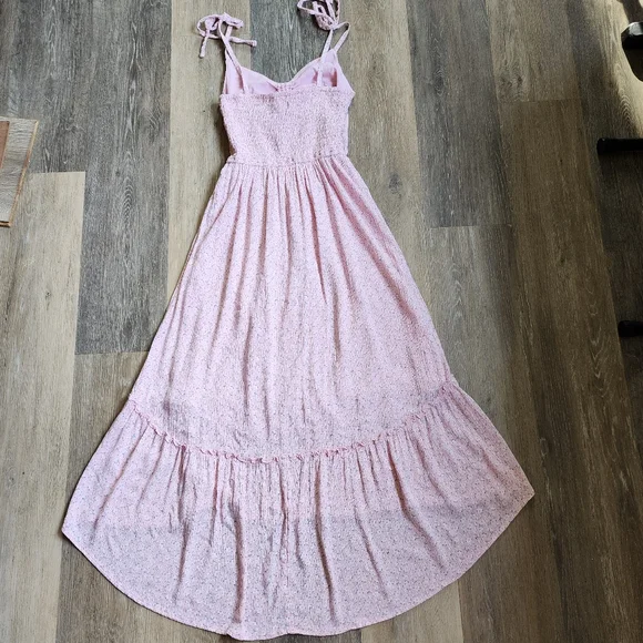 HOLLISTER HI-LO CUT OUT DRESS - Picture 9 of 16